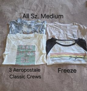 Bundle of 4 Medium Tops